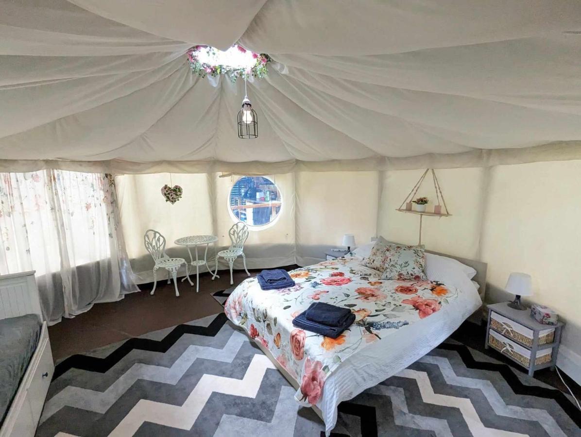 Luxury Glamping @Moulin Des Forges Hotel Moutier-Malcard Exterior foto